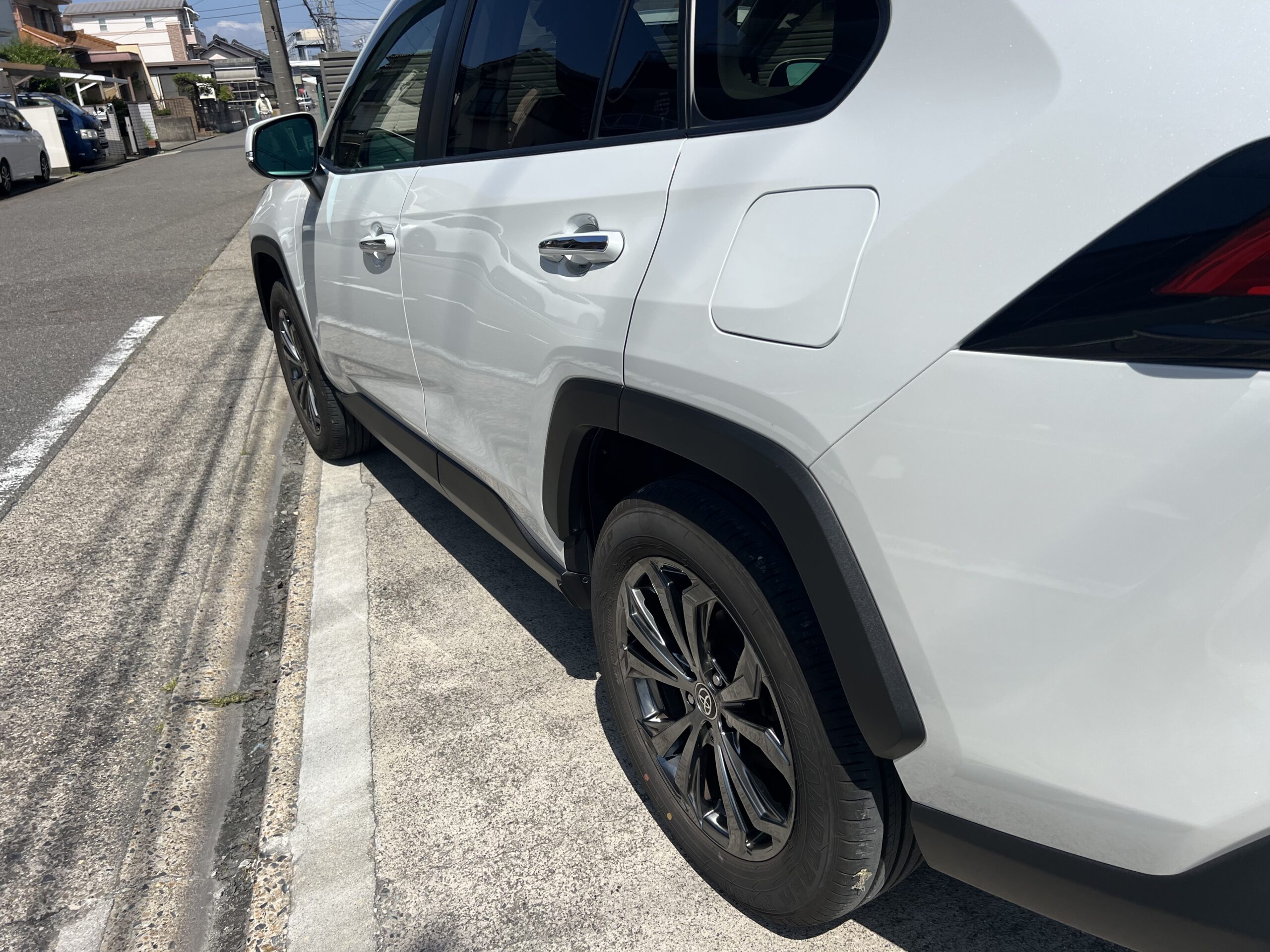 20260525_トヨタ・RAV4・2024_岸岡さま 施工の様子