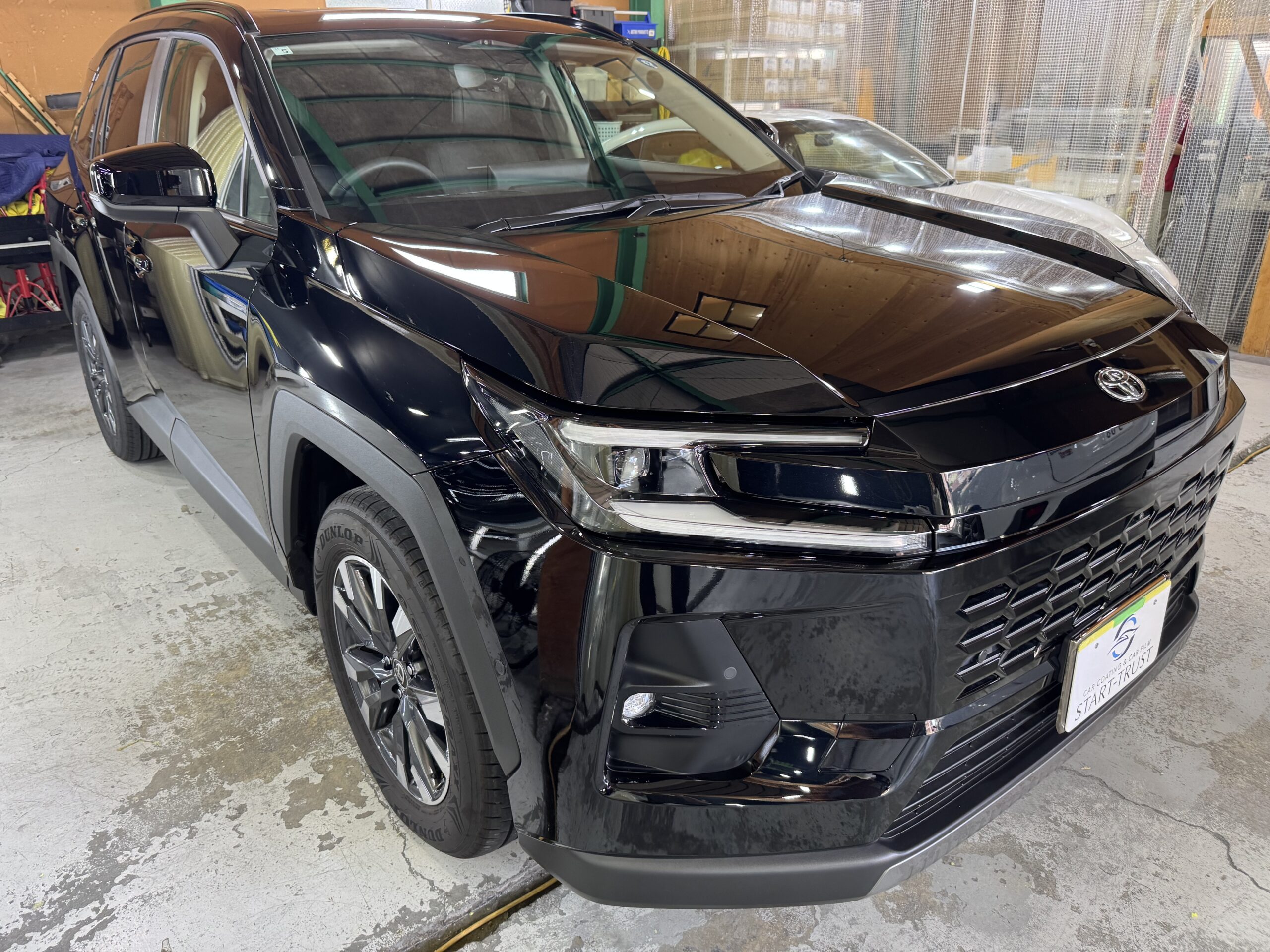 トヨタ RAV4 2026年式 施工の様子