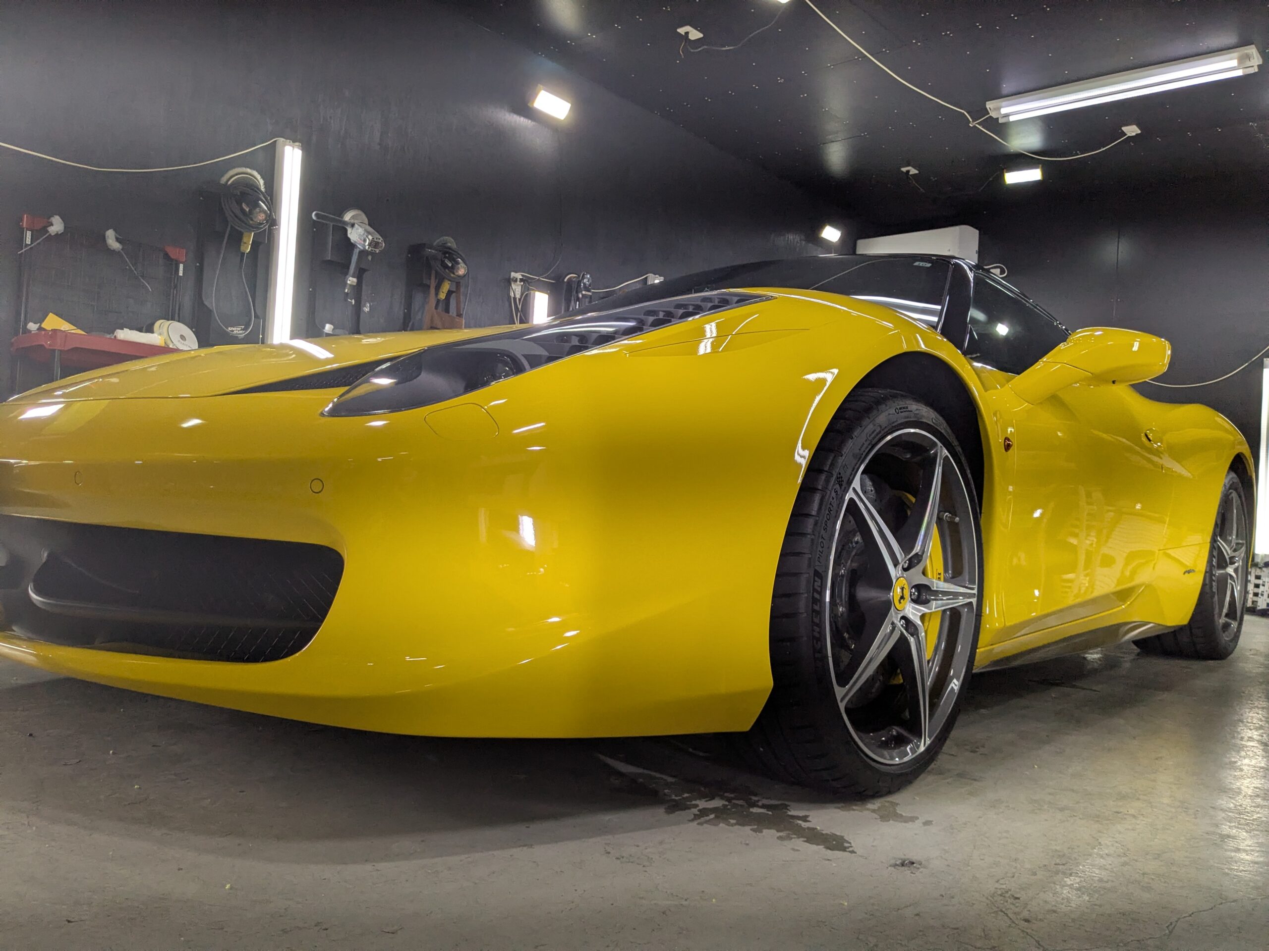 フェラーリ 458スパイダー 2013年式 施工の様子
