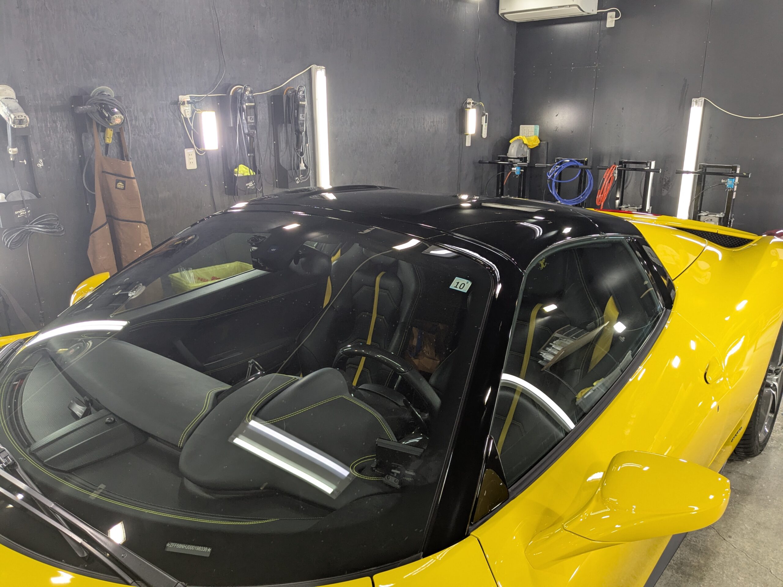 フェラーリ 458スパイダー 2013年式 施工の様子