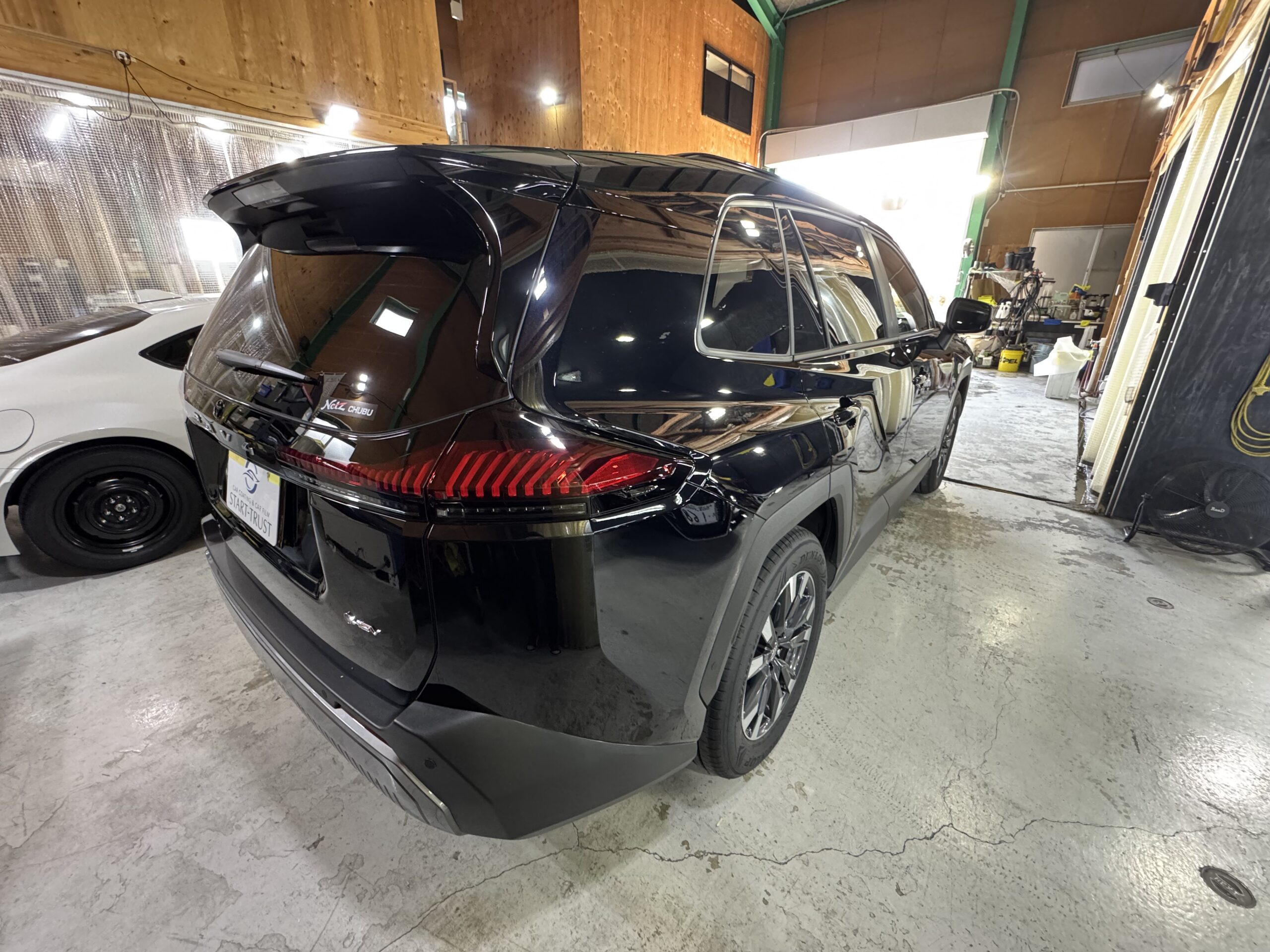 トヨタ RAV4 2026年式 施工の様子