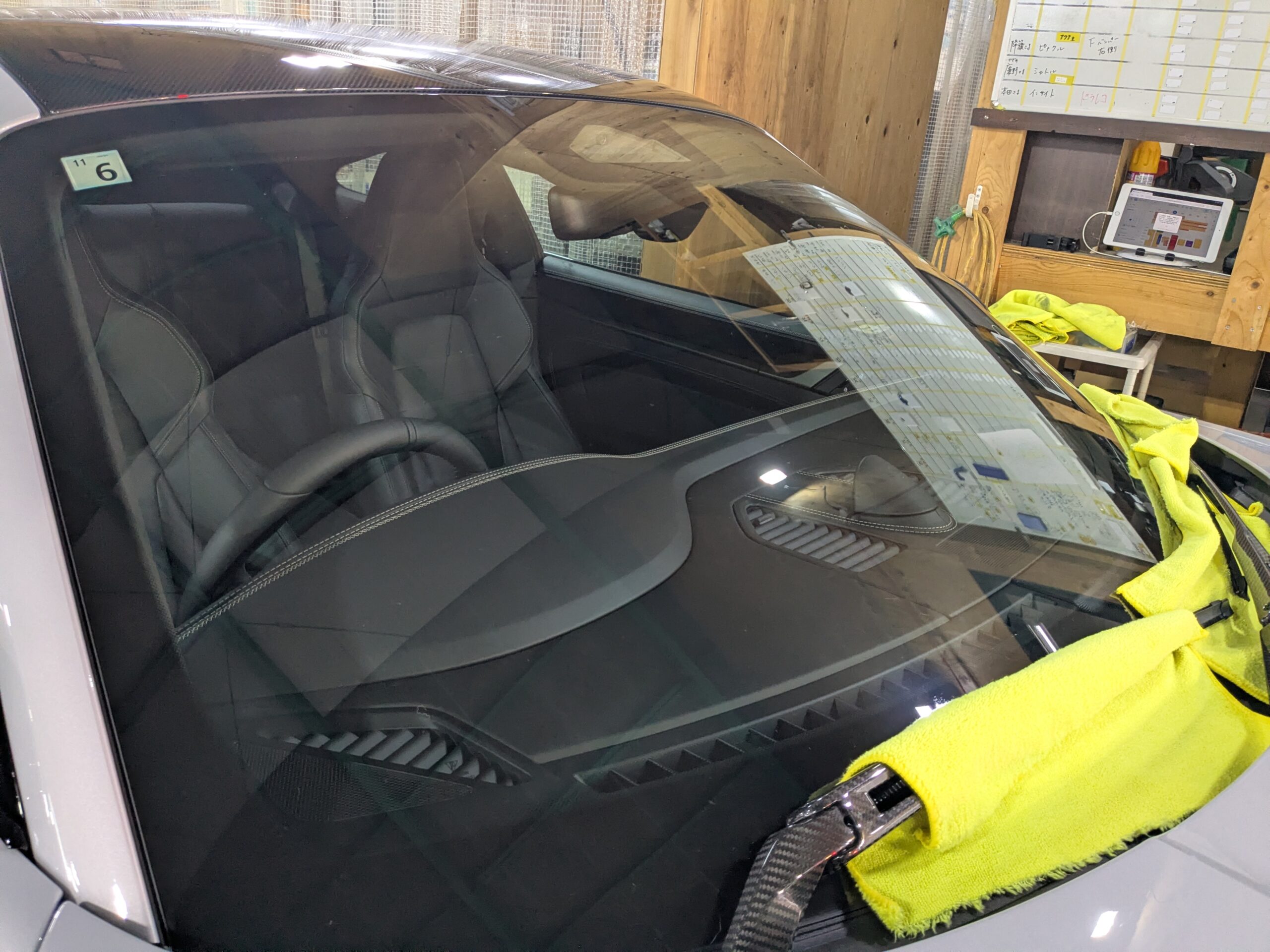 ポルシェ 911ターボS 2026年式 施工の様子