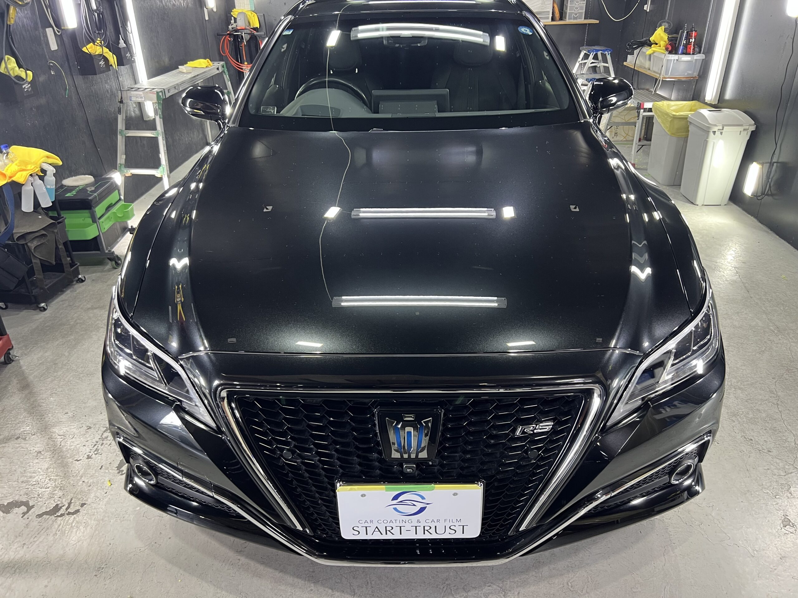 トヨタ クラウン 2022年式 施工の様子