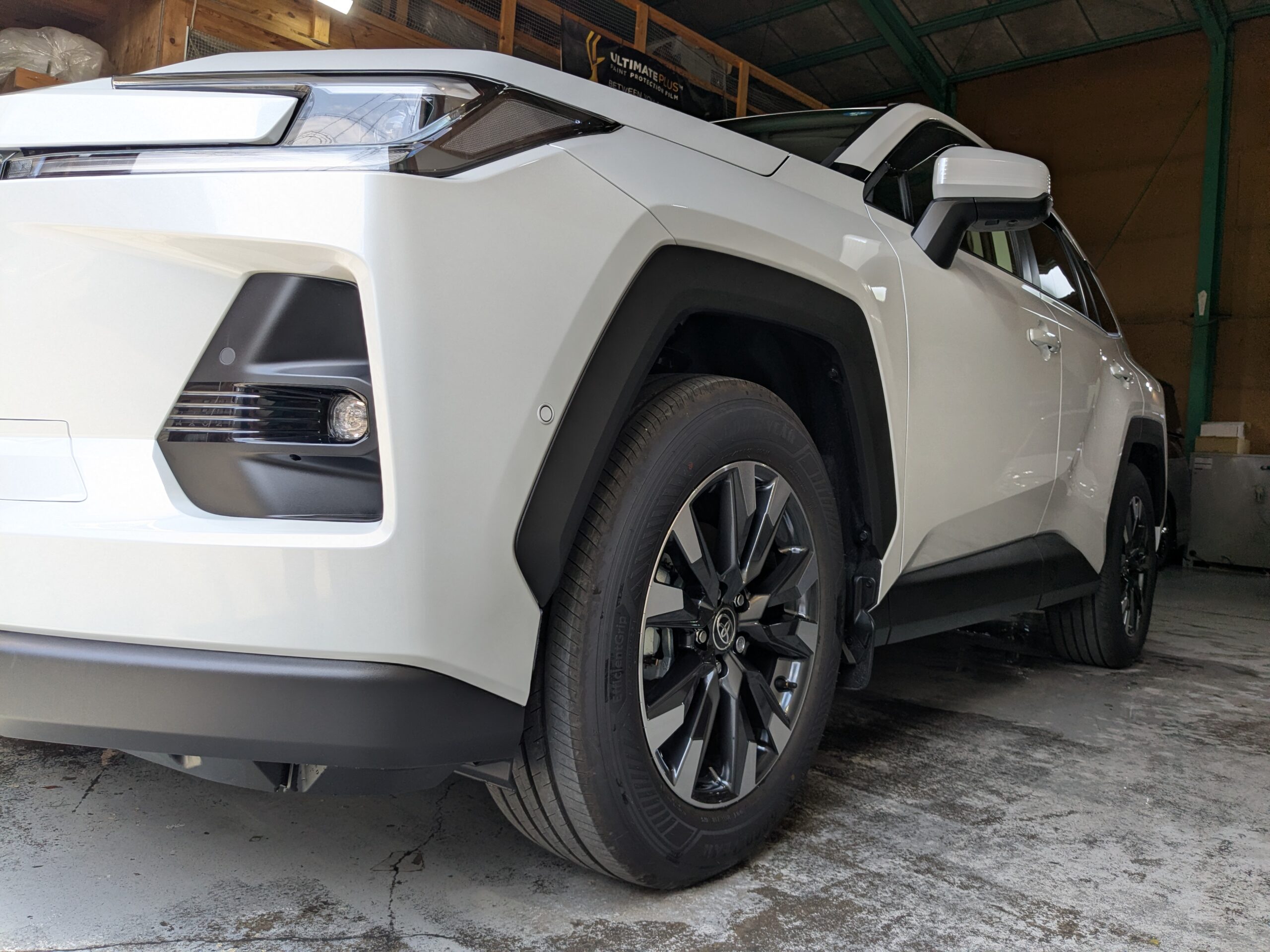 トヨタ RAV4 2026年式 施工の様子