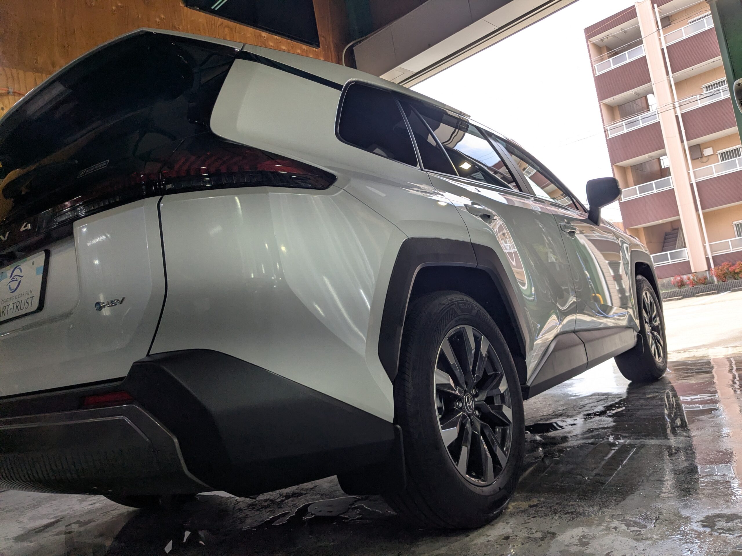トヨタ RAV4 2026年式 施工の様子
