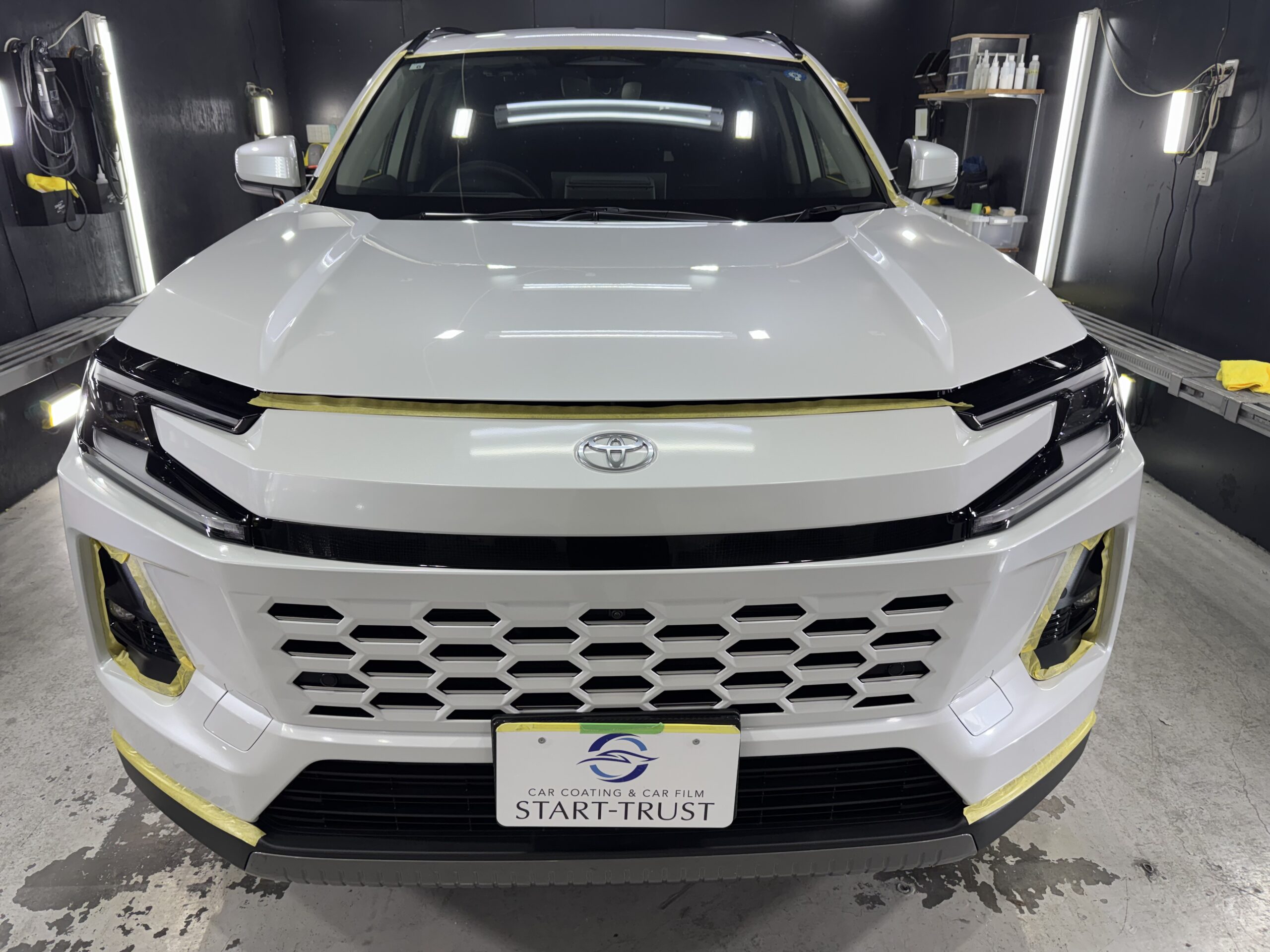 トヨタ RAV4 2026年式 施工の様子