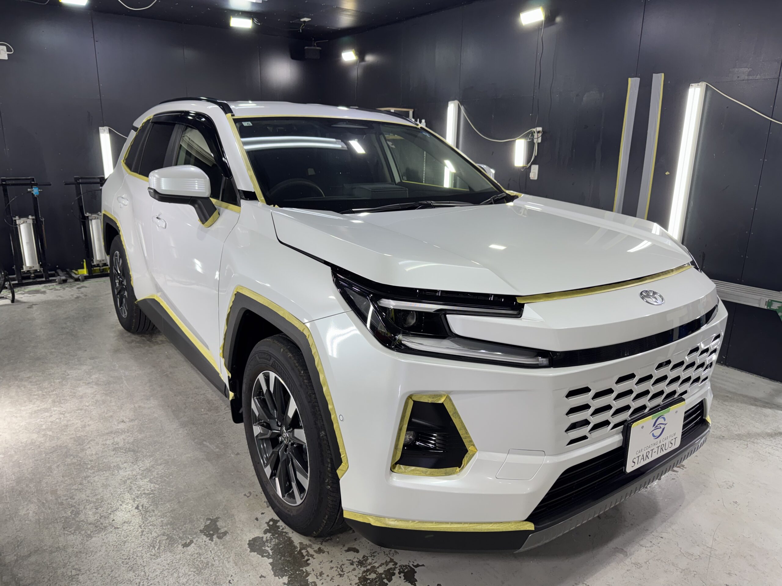 トヨタ RAV4 2026年式 施工の様子