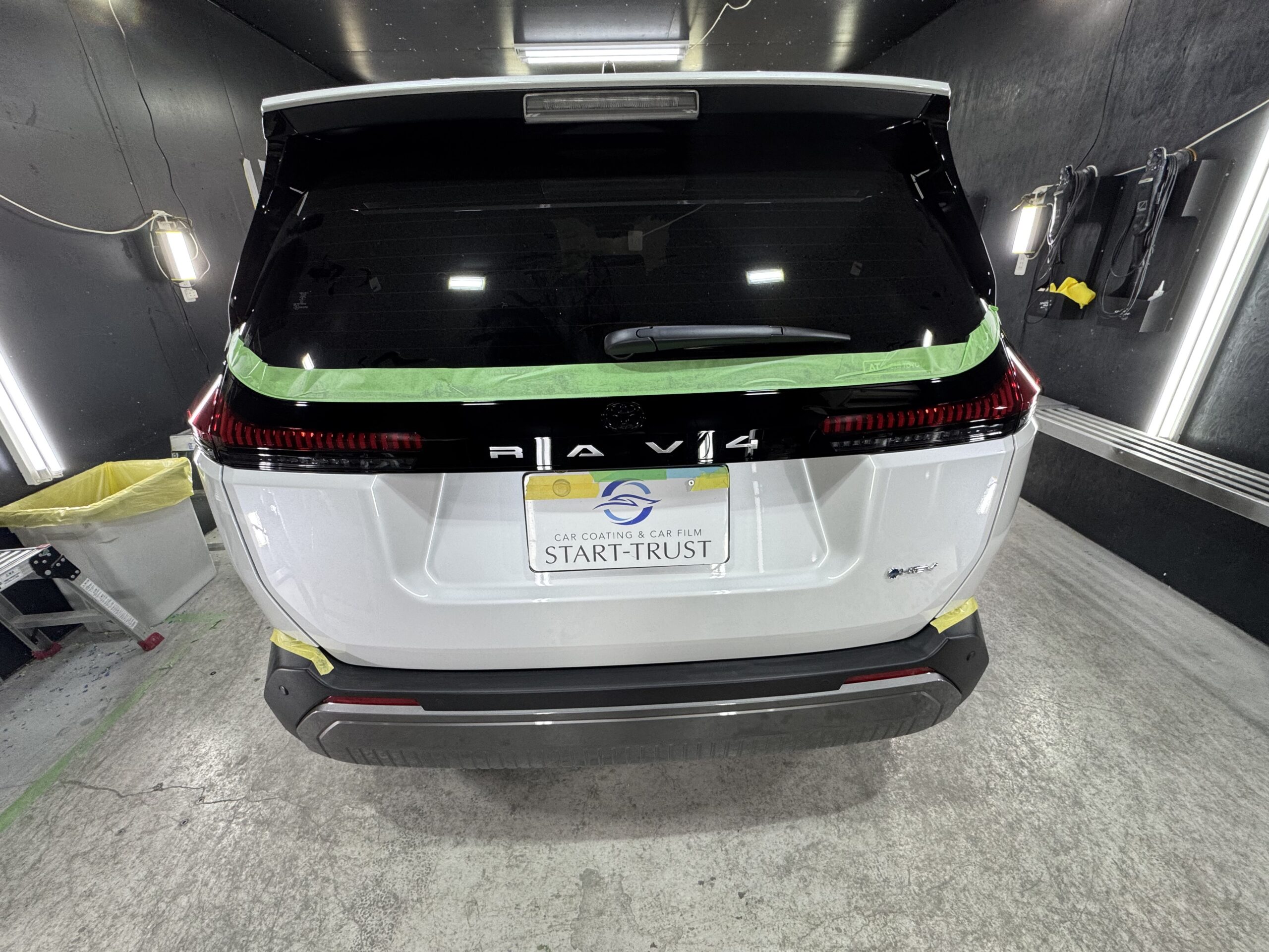 トヨタ RAV4 2026年式 施工の様子