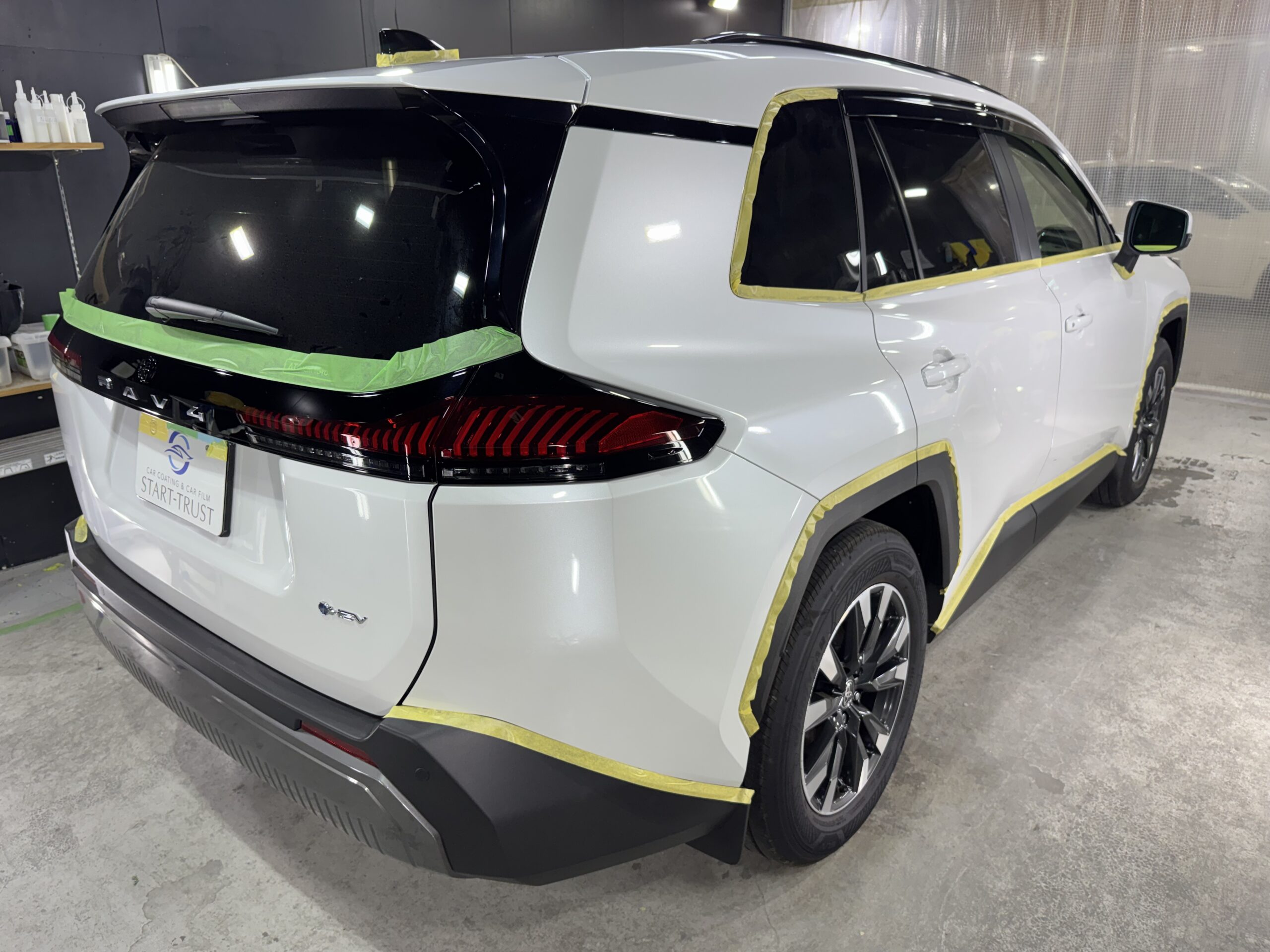 トヨタ RAV4 2026年式 施工の様子