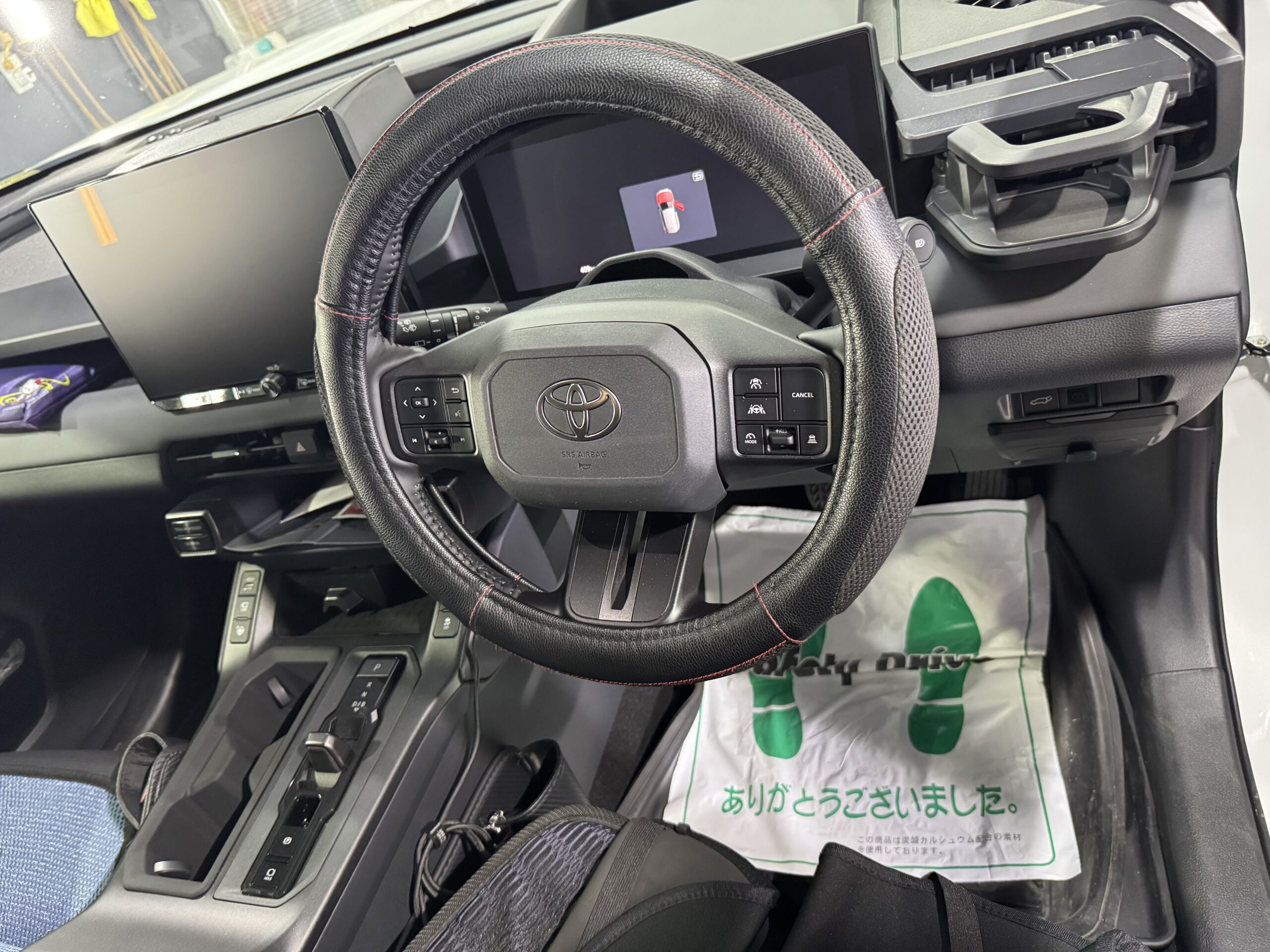 トヨタ RAV4 2026年式 施工の様子