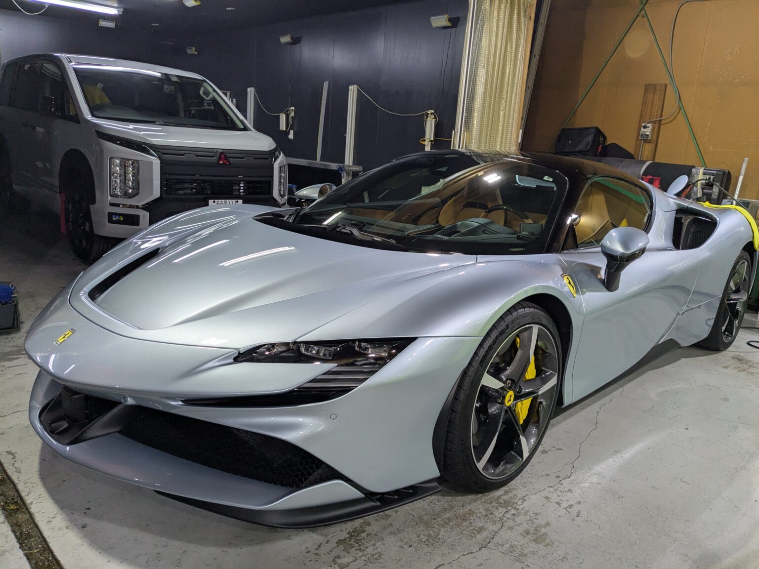 フェラーリ SF90スパイダー(2024年式) プロテクションフィルム・ホイールコーティングの写真