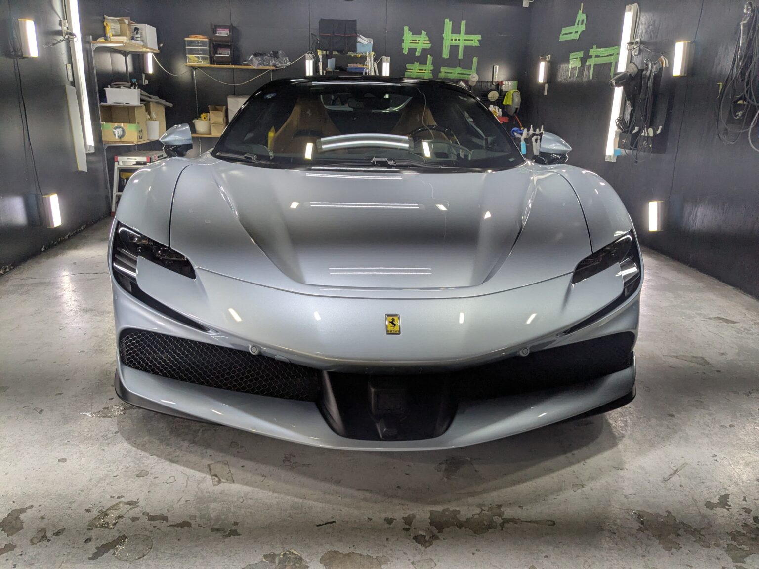 フェラーリ SF90スパイダー(2024年式) プロテクションフィルム・ホイールコーティングの写真