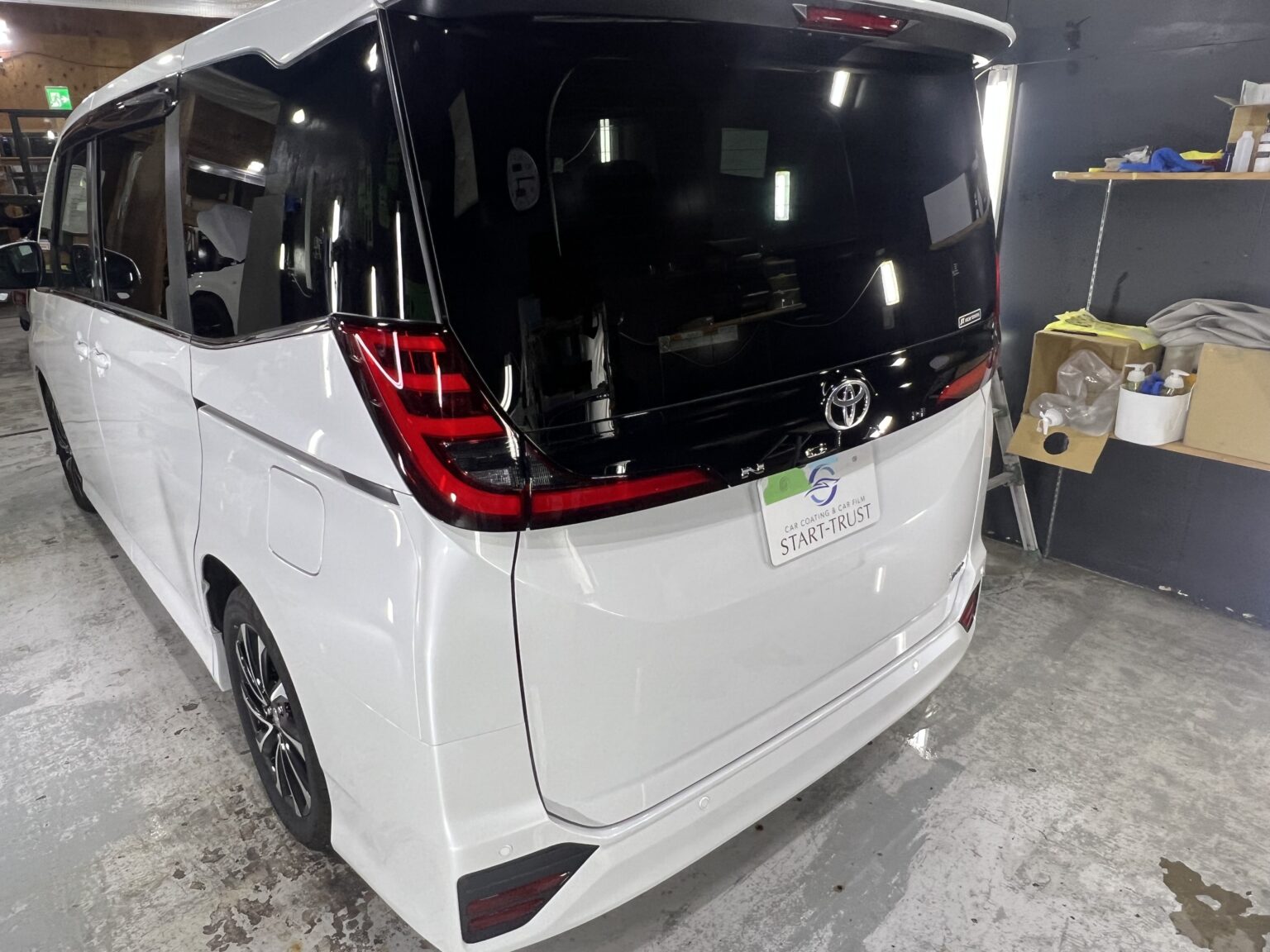 トヨタ ノア (90系)(2026年式) 施工後のボディコーティング