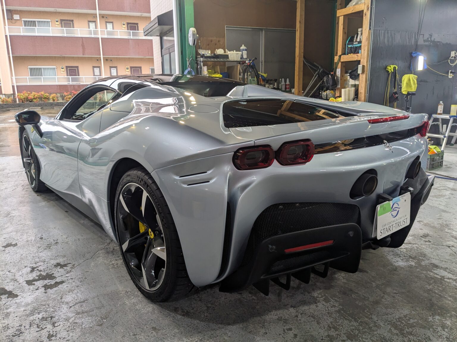 フェラーリ SF90スパイダー(2024年式) プロテクションフィルム・ホイールコーティングの写真