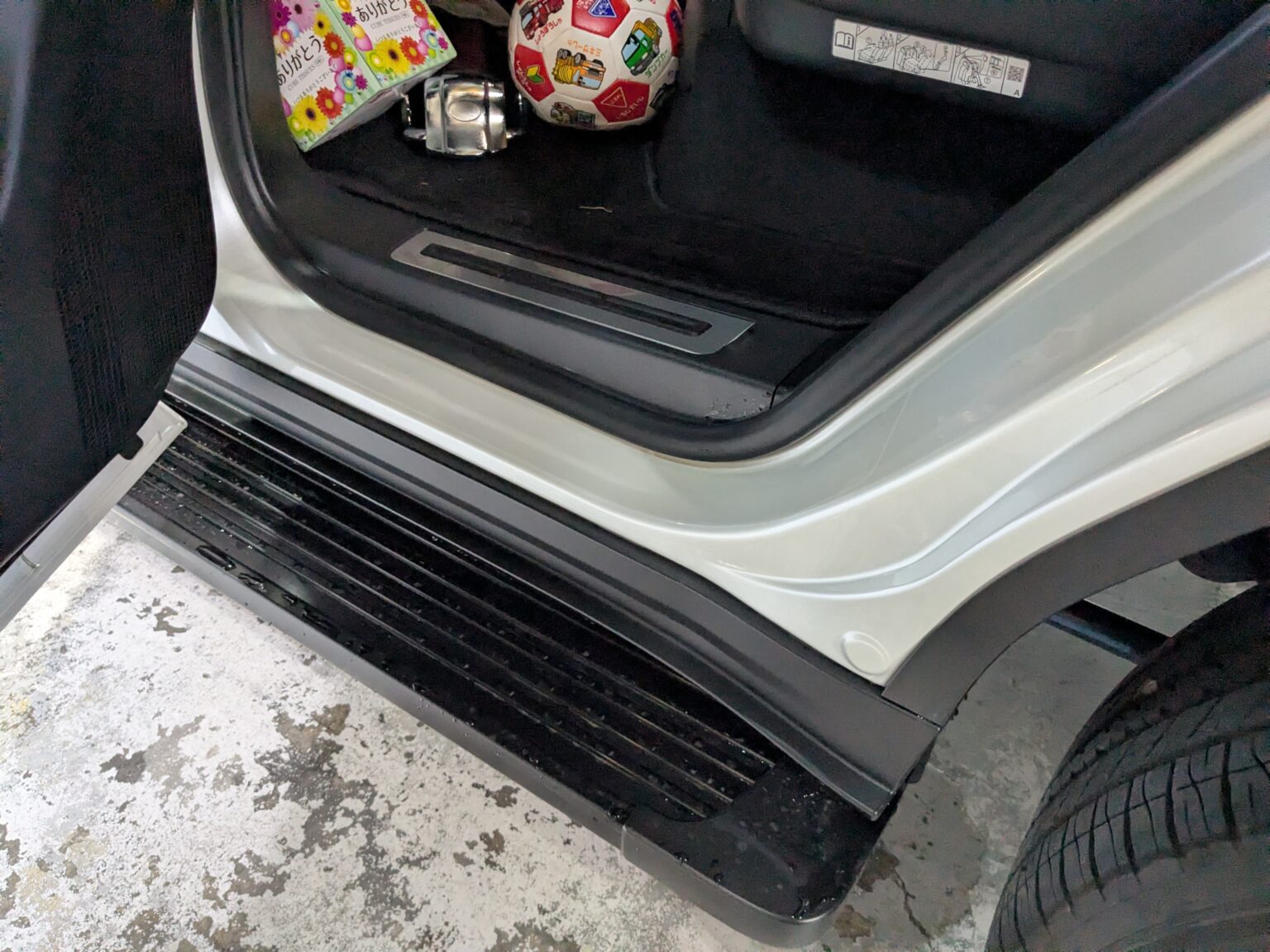 トヨタ ランドクルーザー300(2026年式) プロテクションフィルムの写真
